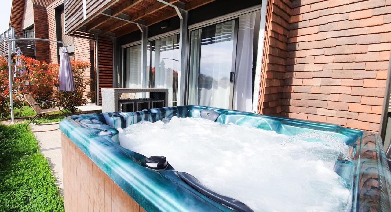 Plein Soleil Avec Jacuzzi Privatif Et Parking Privé